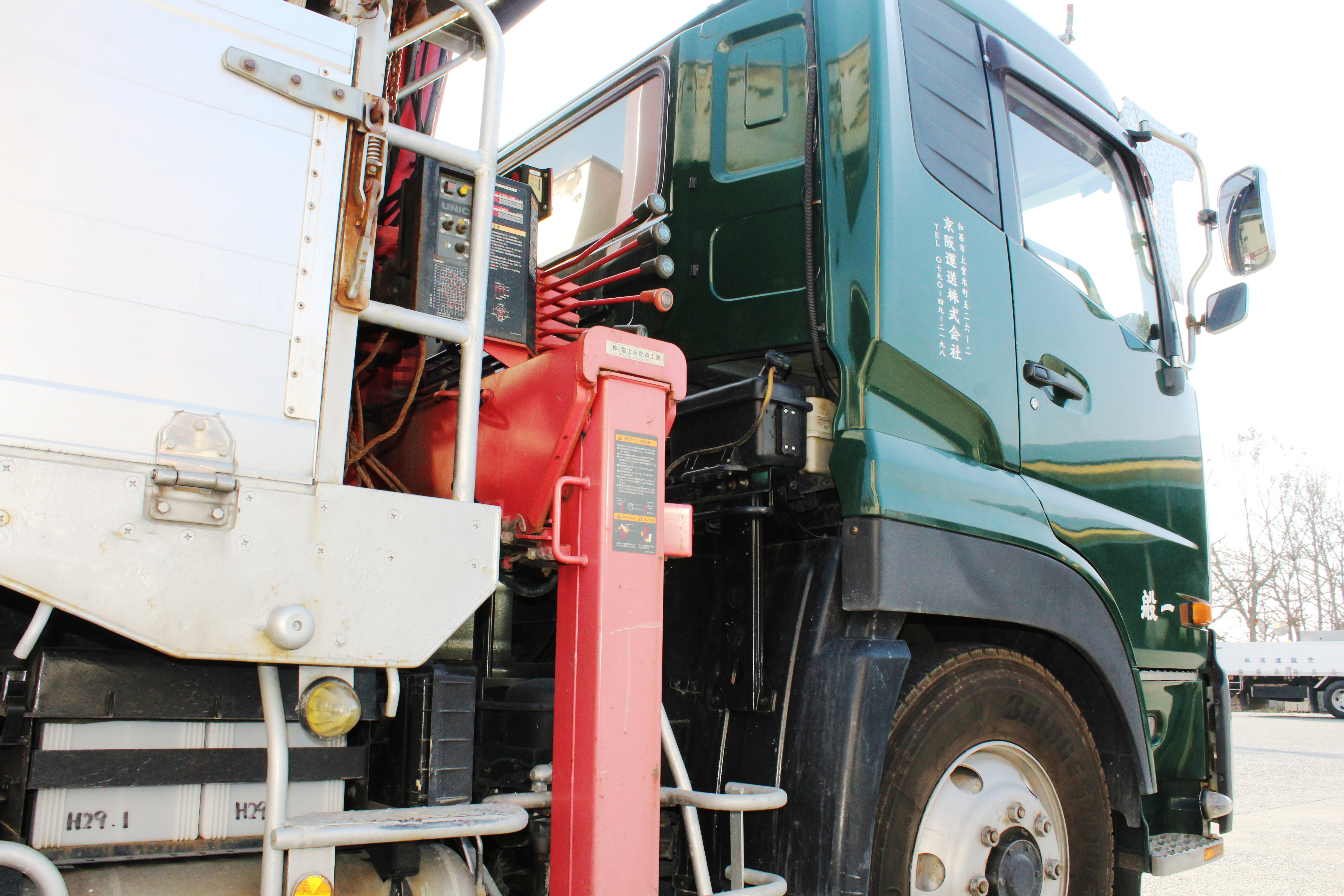 ユニック車両での一般貨物運送 重量物運搬 兵庫県加西市の京阪運送株式会社